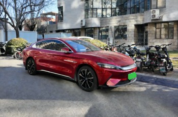 比亚迪风靡高校受大学老师青睐